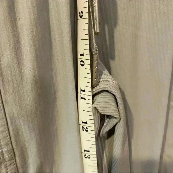 Lululemon Dance Studio Crop - Picture 5 of 10